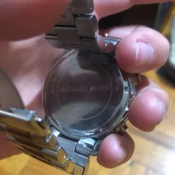 Big face ladies Michael Kors watch - Picture 5 of 6